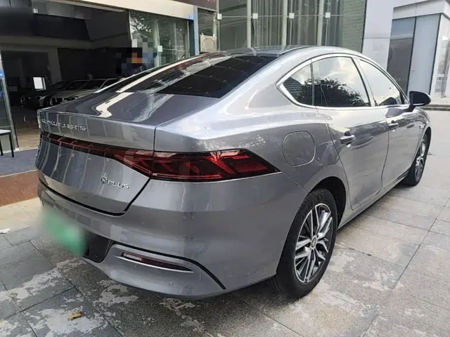 BYD Qin PLUS — Фото автомобиля 6