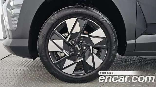 Hyundai Kona SX2 — Фото автомобиля 5