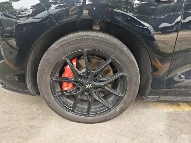 IM Motors LS6 — Фото автомобиля 22