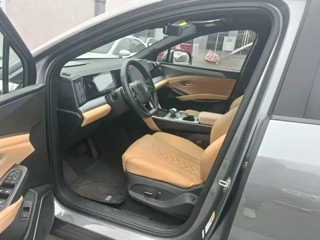 BYD Song L DM-i — Фото автомобиля 6