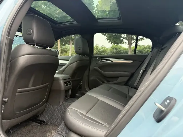 Cadillac CT5 — Фото автомобиля 7