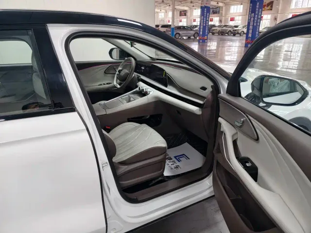 Exeed RX — Фото автомобиля 14