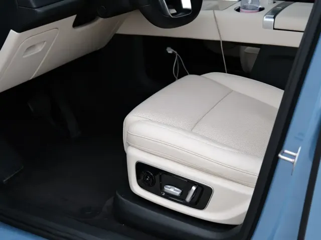 Li Auto Li Xiang L9 2022 Max — Фото автомобиля 10