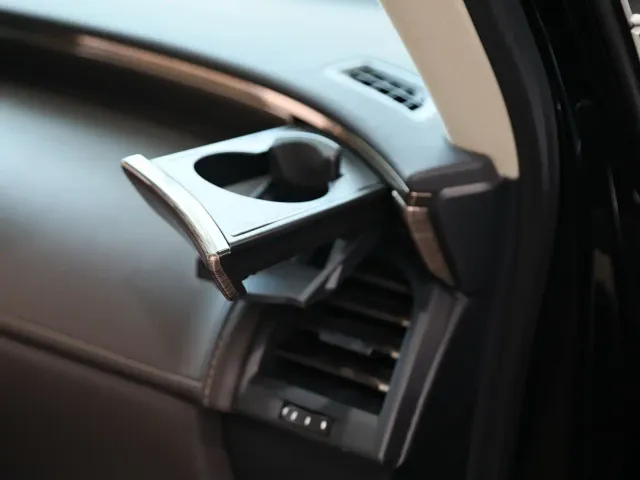 Toyota Vellfire — Фото автомобиля 14