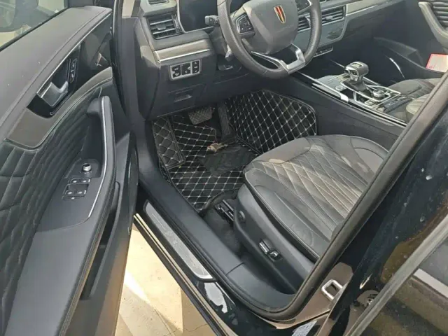 Hongqi HS5 — Фото автомобиля 15
