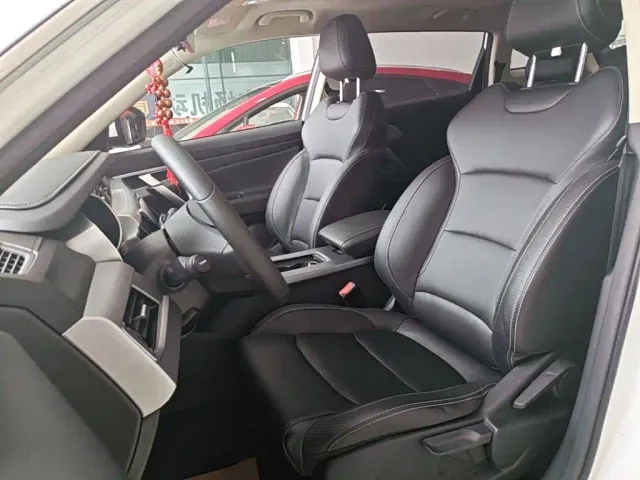 Geely Boyue — Фото автомобиля 14