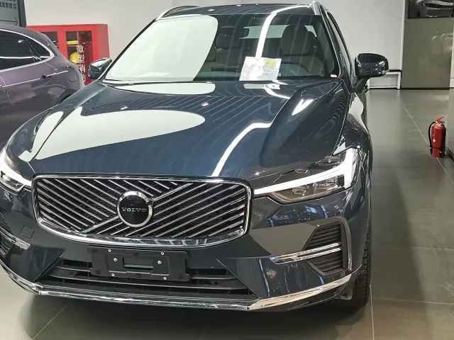 Фотография автомобиля — Volvo XC60
