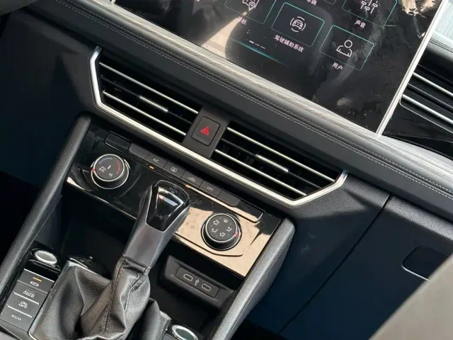 Volkswagen Sagitar — Фото автомобиля 20