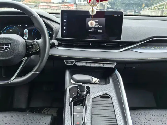 Geely Xingrui — Фото автомобиля 15