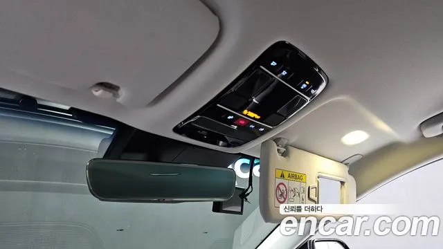 Hyundai Grandeur Grandeur (GN7) 2.5 Бензин 2WD — Фото автомобиля 18