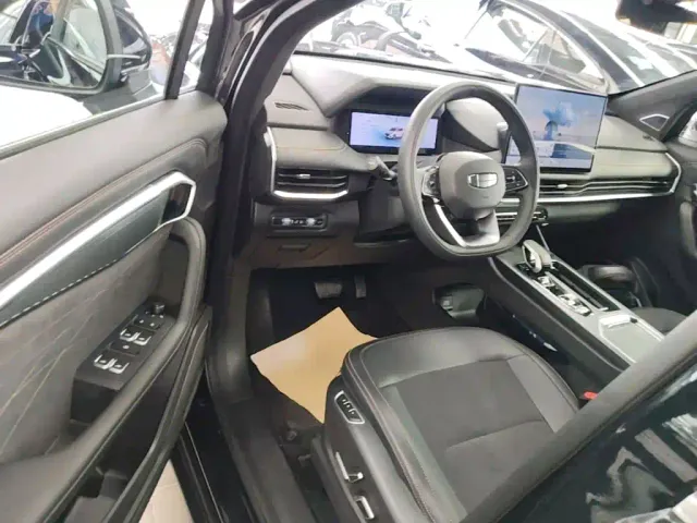 Geely Haoyue L — Фото автомобиля 15