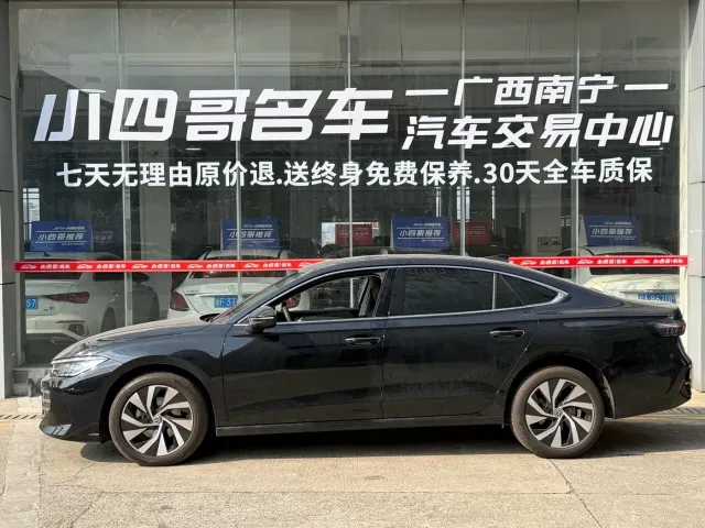 Volkswagen Passat — Фото автомобиля 2