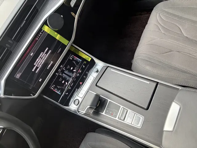 Audi A6L — Фото автомобиля 11