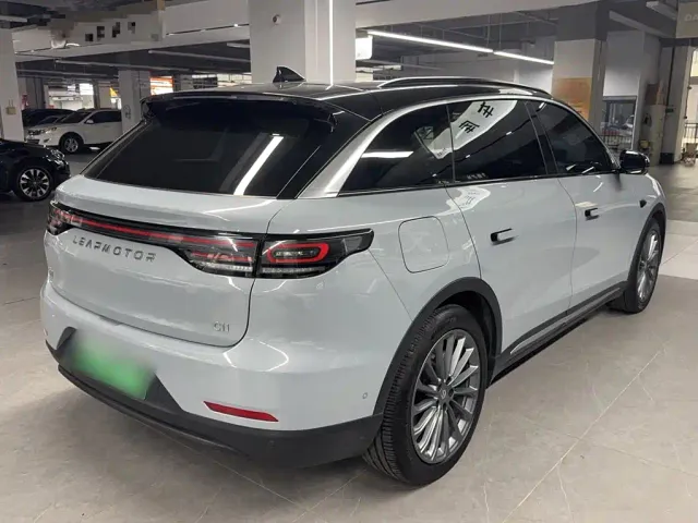 Leapmotor C11 — Фото автомобиля 7