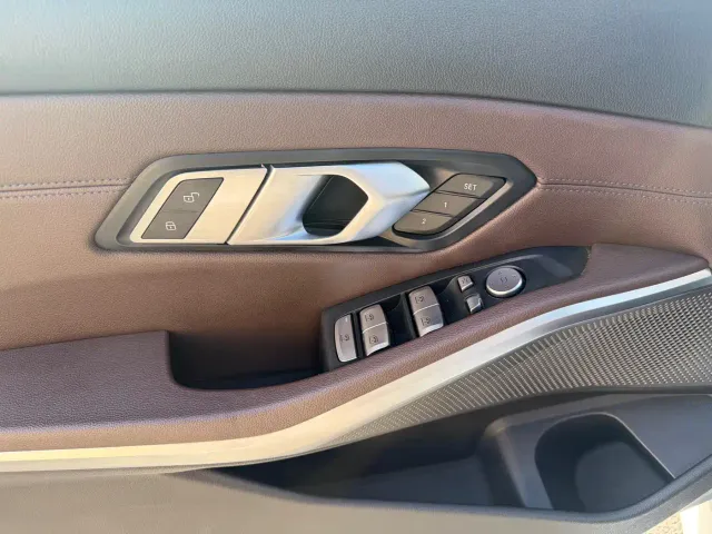 BMW 3 Series — Фото автомобиля 8