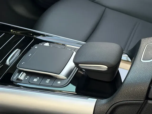 Mercedes-Benz GLA-Class — Фото автомобиля 16