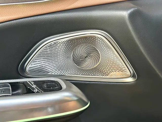 Mercedes-Benz E-Class — Фото автомобиля 16