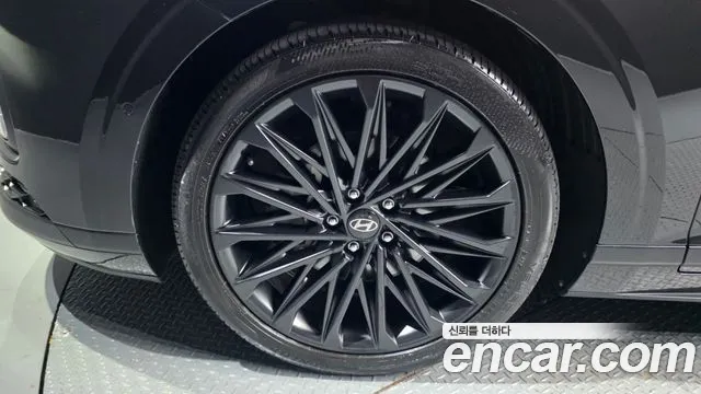 Hyundai Grandeur Grandeur (GN7) 2.5 Бензин 2WD — Фото автомобиля 4