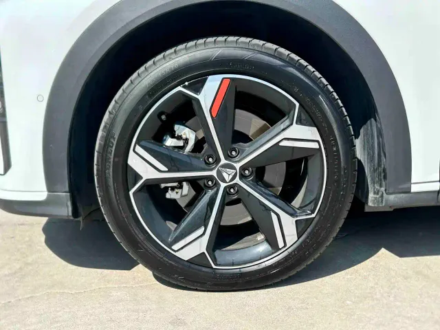 Deepal S07 — Фото автомобиля 17