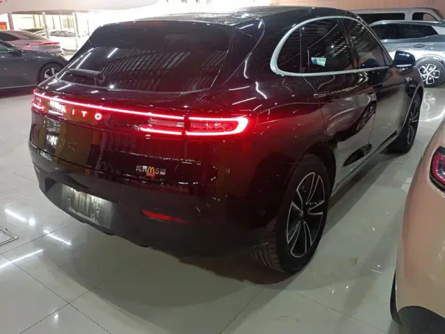 Aito M5 — Фото автомобиля 3