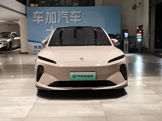 Nio ET5 — Фото автомобиля 2