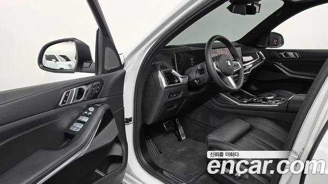 BMW X7 — Фото автомобиля 8