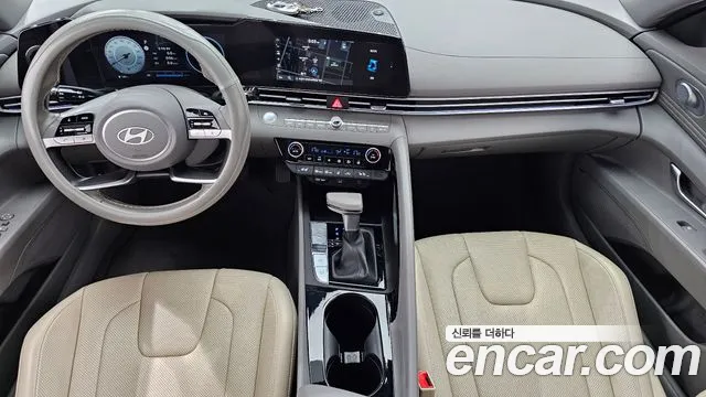 Hyundai Avante CN7 — Фото автомобиля 10