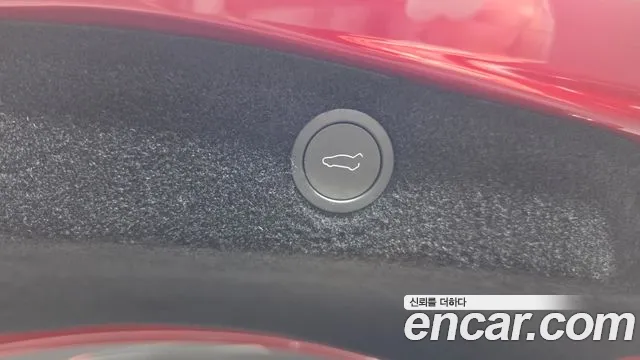 Tesla Model 3 — Фото автомобиля 27