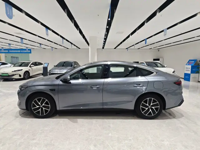 BYD Qin L — Фото автомобиля 3