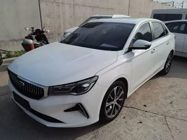 Фотография автомобиля — Geely Emgrand