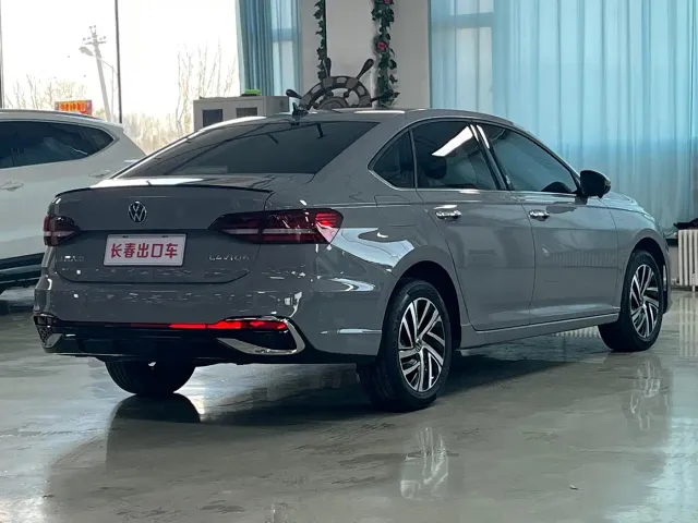 Volkswagen Lavida — Фото автомобиля 4