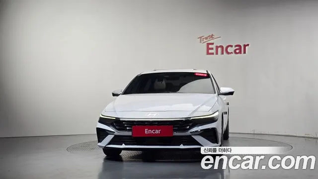 Hyundai Avante CN7 — Фото автомобиля 3