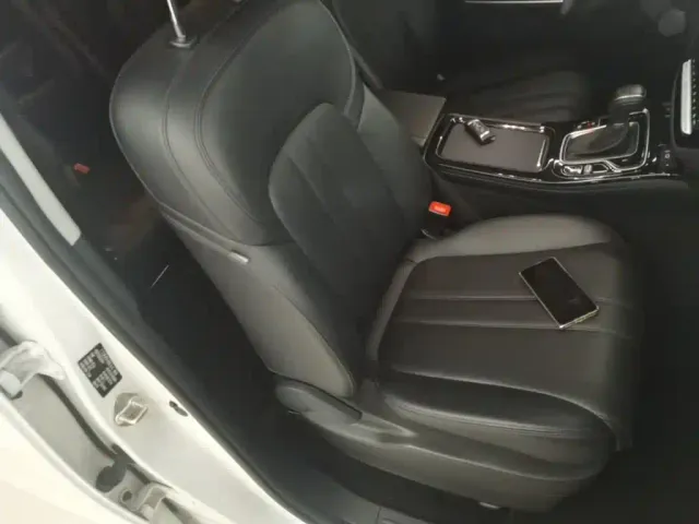 GAC Trumpchi M6 — Фото автомобиля 24