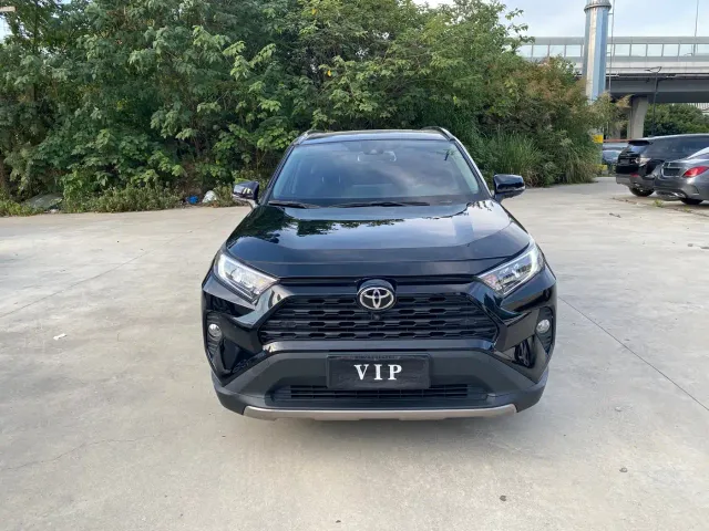 Toyota RAV4 — Фото автомобиля 2