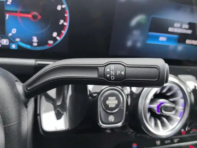 Mercedes-Benz GLA-Class — Фото автомобиля 13