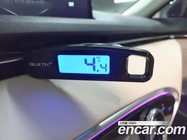 Genesis GV70 2.5T Бензин 2WD — Фото автомобиля 17