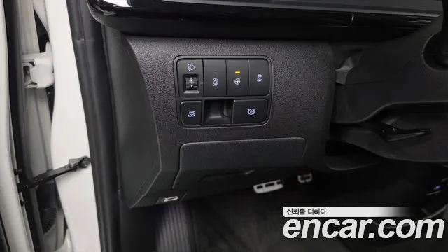 Hyundai Staria Staria 4WD Lounge 9 мест — Фото автомобиля 14