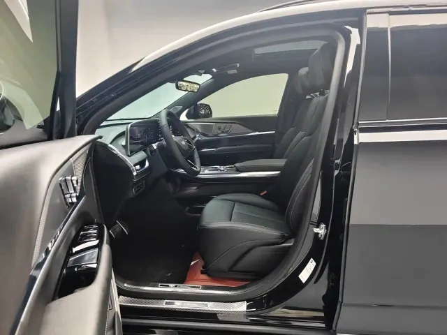 Cadillac XT5 — Фото автомобиля 9