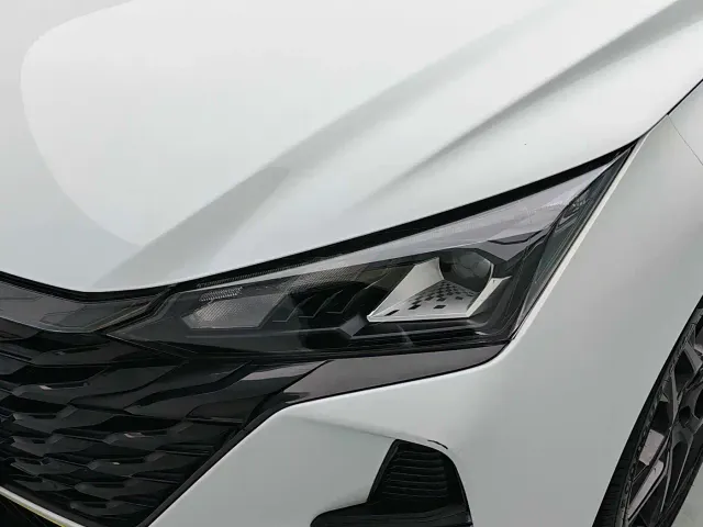 Dongfeng Yixuan — Фото автомобиля 15