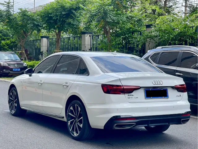 Audi A4L — Фото автомобиля 7