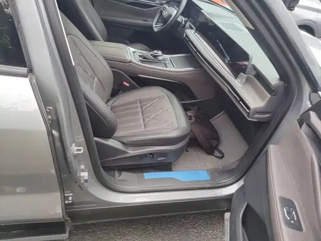 Ford Edge — Фото автомобиля 8