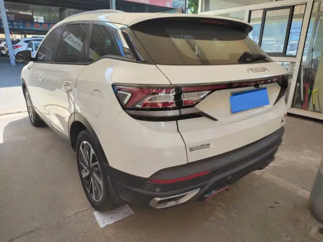 Dongfeng Fengshen AX7 — Фото автомобиля 10