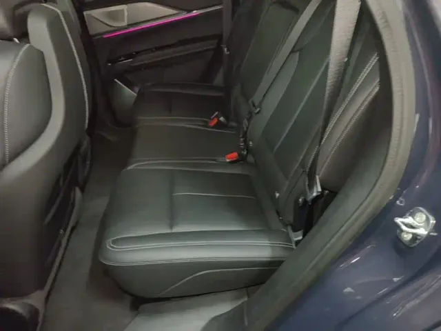 Cadillac XT5 — Фото автомобиля 16