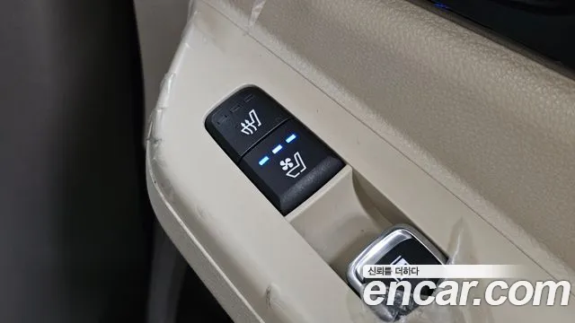 Kia Carnival Generation 4 — Фото автомобиля 18