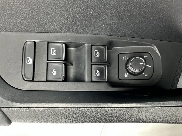 Skoda Karoq — Фото автомобиля 12