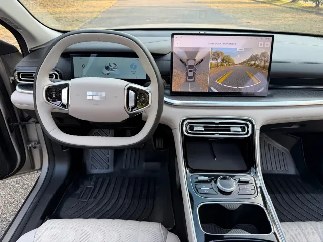 Geely Galaxy Stellar 6 — Фото автомобиля 18