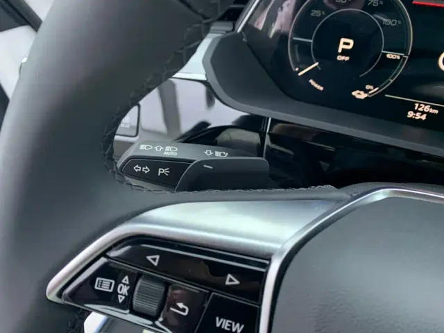 Audi e-tron — Фото автомобиля 20