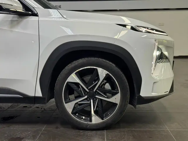 Geely Galaxy Galaxy L7 2023 1.5T 115km Starship — Фото автомобиля 7