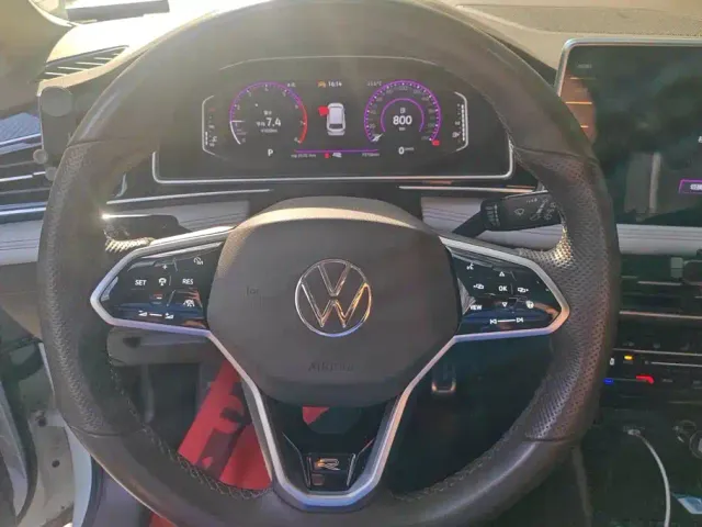 Volkswagen Tiguan L — Фото автомобиля 15