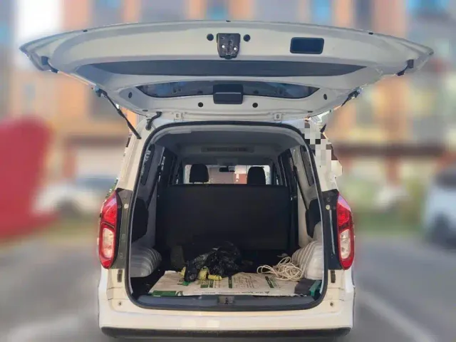 Wuling Hongguang — Фото автомобиля 15